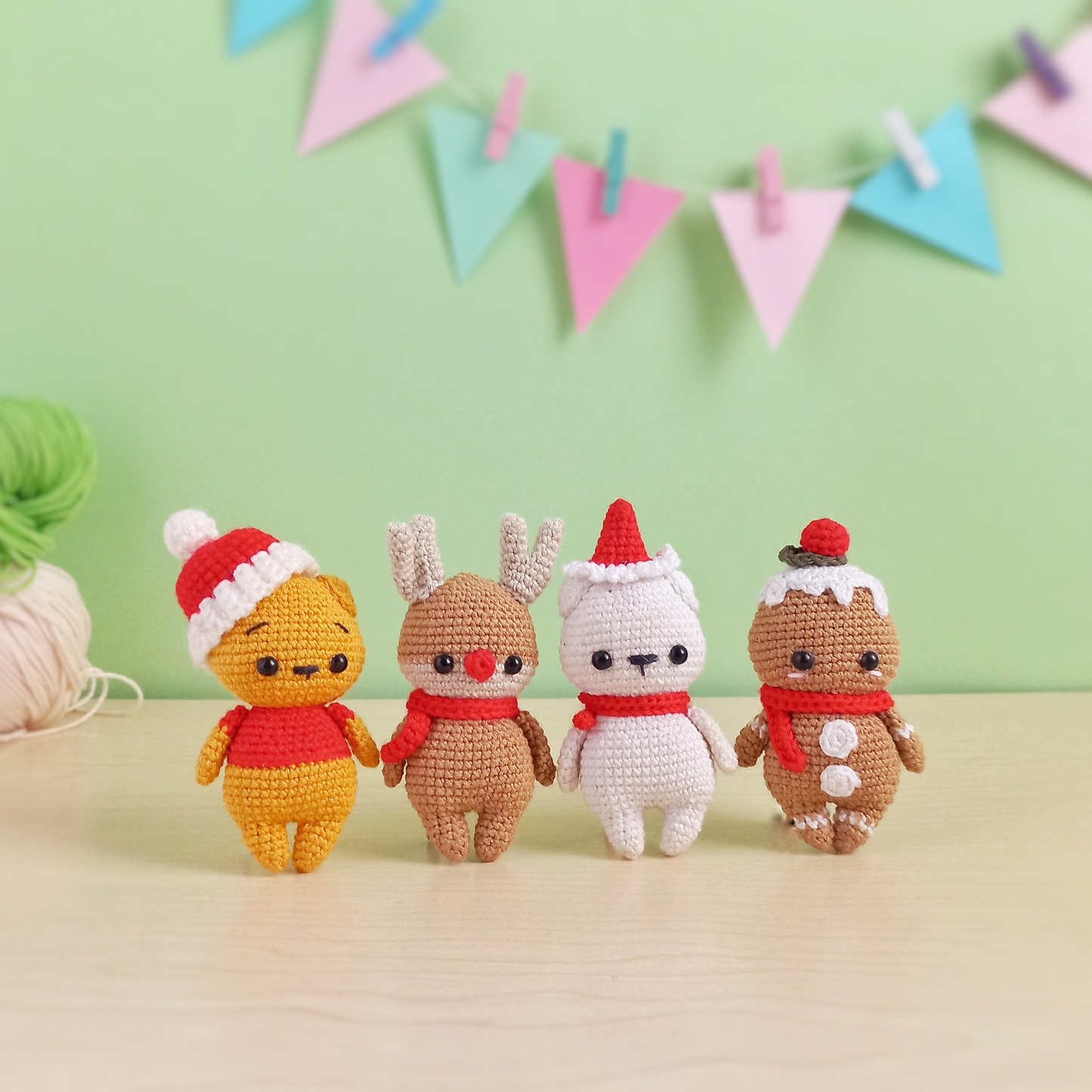 Mini Amigurumis : Halloween + Christmas + Valentine + Winnie and friends